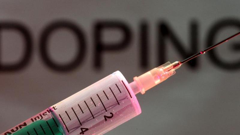 Bei der «Operation Aderlass» soll bei 23 Sportlern Blutdoping nachgewiesen worden sein. Foto: Patrick Seeger/dpa Bei der «Operation Aderlass» soll bei 23 Sportlern Blutdoping nachgewiesen worden sein. Foto: Patrick Seeger/dpa