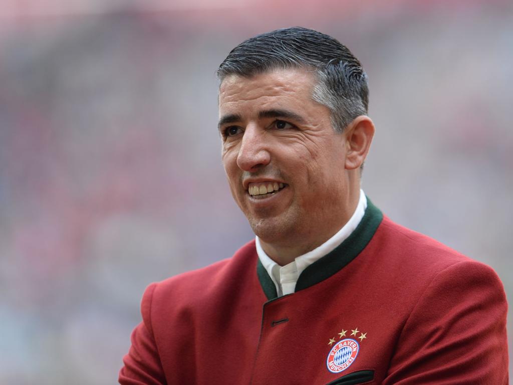 Der ehemalige Bayernprofi Roy Makaay Donnerstag wurde als neuer Trainer des FC Bayern World Squad präsentiert