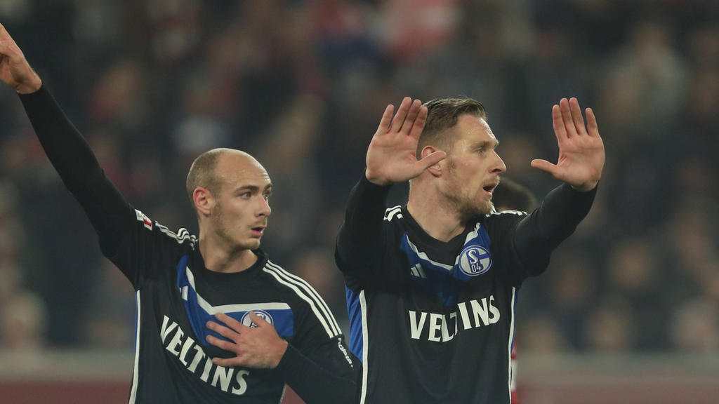 Verlässt Sebastian Polter (r.) den FC Schalke 04?