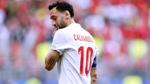Hakan Calhanoglu gilt als Variante beim FC Bayern, falls der Palhinha-Deal platzt