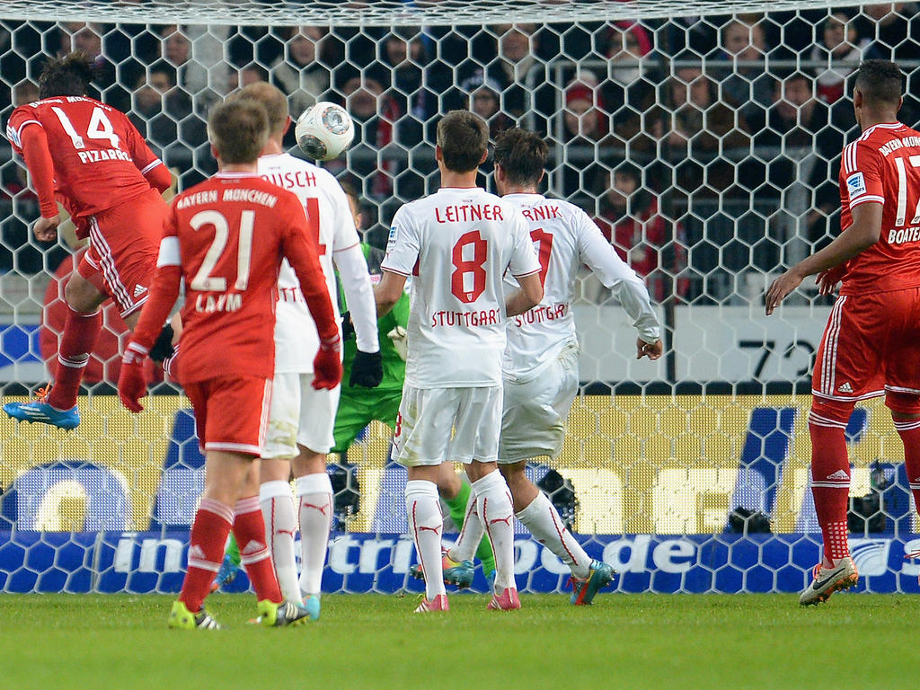 Der Anfang vom Ende: Claudio Pizarro köpft zum 1:1-Ausgleich ein