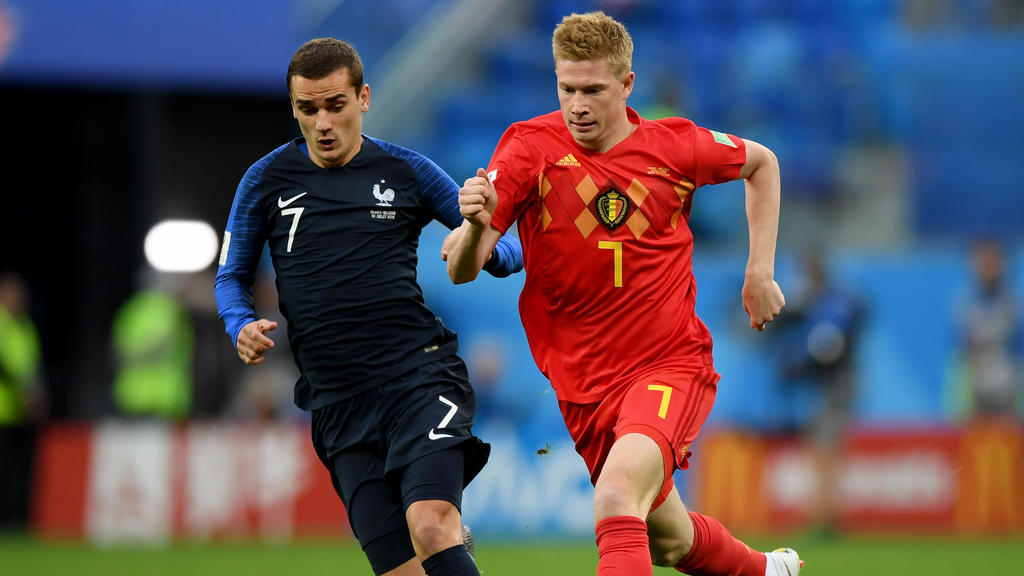 Griezmann (l.) und De Bruyne im Laufduell