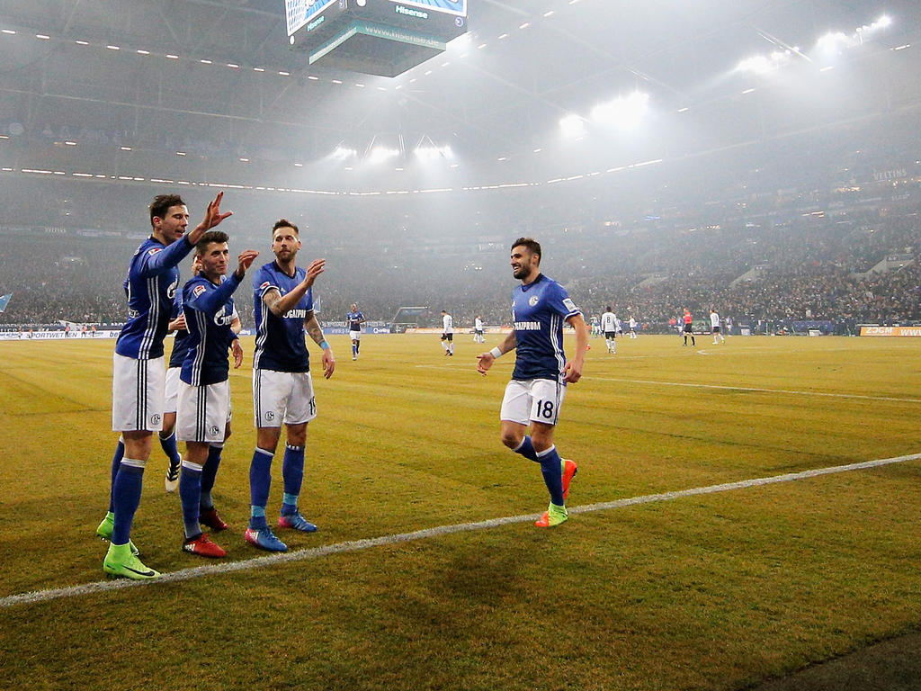 Der FC Schalke 04 schlägt Hertha BSC mit 2:0