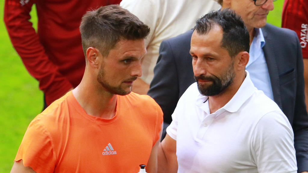 Gespräche zwischen Sven Ulreich und Hasan Salihamidzic über eine Verlängerung beim FC Bayern haben offenbar noch nicht begonnen Gespräche zwischen Sven Ulreich und Hasan Salihamidzic über eine Verlängerung beim FC Bayern haben offenbar noch nicht begonnen