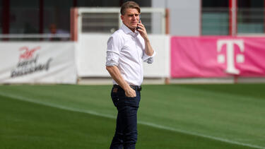 Sportdirektor Christoph Freund bastelt am Kader des FC Bayern