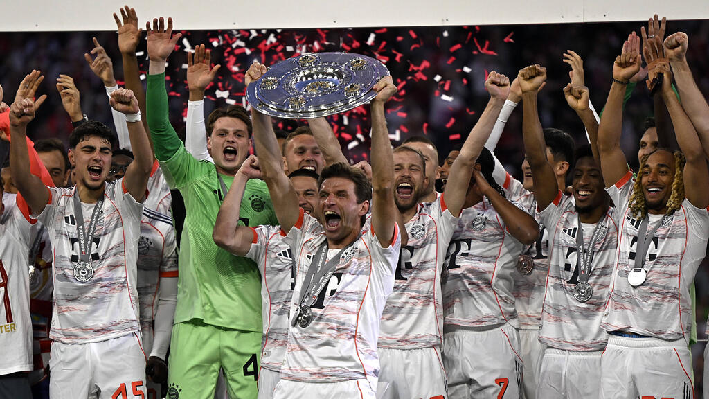 Der FC Bayern ist deutscher Meister Der FC Bayern ist deutscher Meister