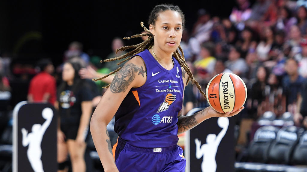Brittney Griner ist für drei Spiele gesperrt worden Brittney Griner ist für drei Spiele gesperrt worden
