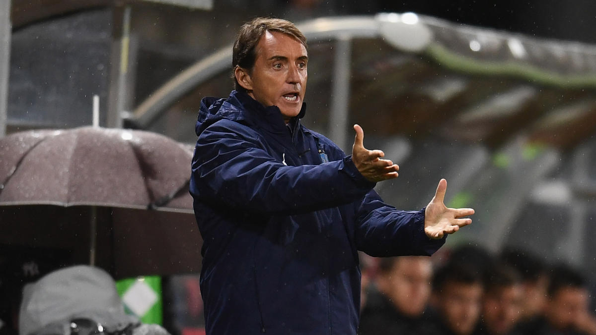 EM-Qualifikation: Italiens Roberto Mancini stellt Uralt ...