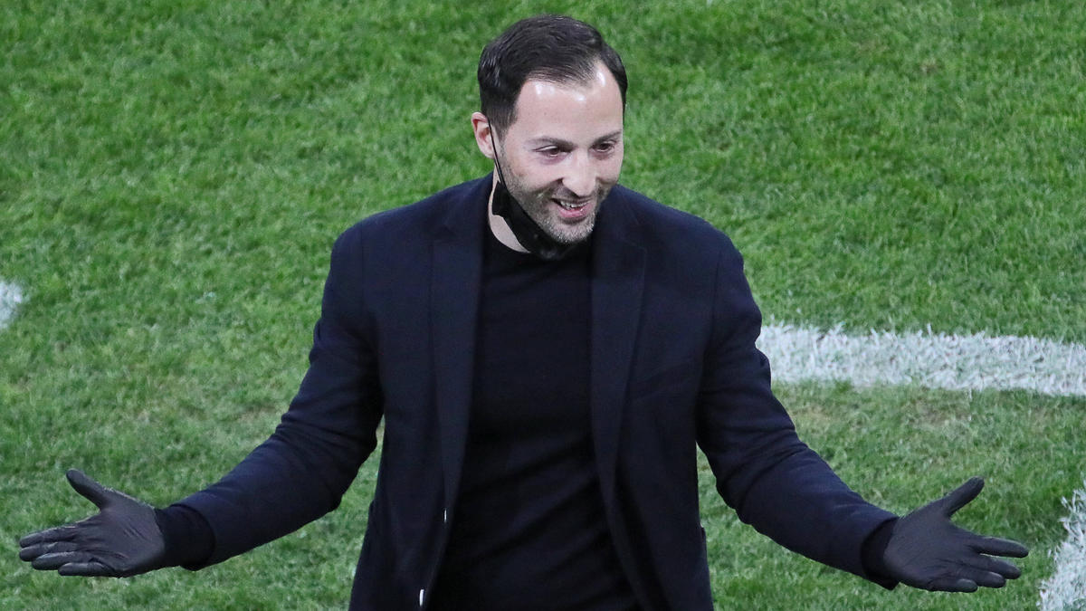 Domenico Tedesco steht wohl beim FC Schalke 04 auf dem Zettel Domenico Tedesco steht wohl beim FC Schalke 04 auf dem Zettel