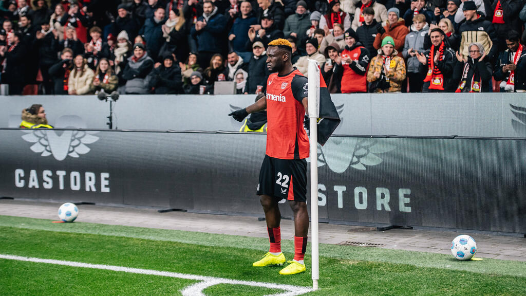 Bonifaces Auftritt gegen Hoffenheim nötigt Kapitän Lukas Hradecky Respekt ab Bonifaces Auftritt gegen Hoffenheim nötigt Kapitän Lukas Hradecky Respekt ab