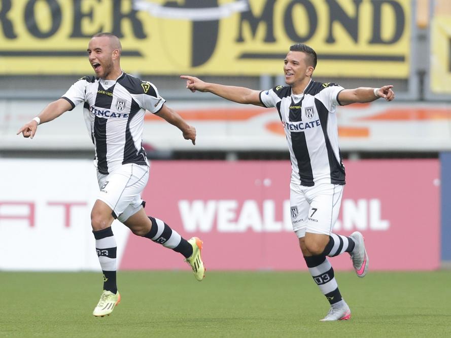 Iliass Bel Hassani (l.) en Brahim Darri (r.) vieren een doelpunt van Heracles Almelo. (08-08-2015) Iliass Bel Hassani (l.) en Brahim Darri (r.) vieren een doelpunt van Heracles Almelo. (08-08-2015)