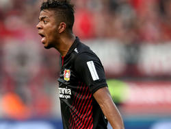 Benjamin Henrichs von Bayer Leverkusen zeigt sich im Trikot von Borussia Mönchengladbach