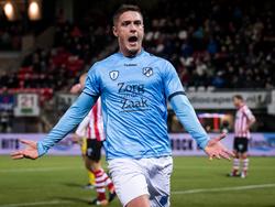 Kristoffer Peterson schreeuwt het uit nadat hij FC Utrecht de winst heeft bezorgd op Het Kasteel. De invaller schiet vlak voor tijd raak. (14-01-2017)