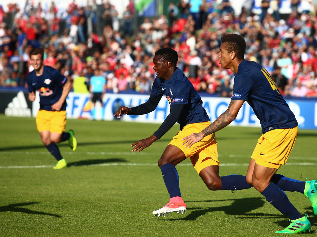 Die U19 von RB Salzburg jubelt über den Titel in der UEFA Youth League