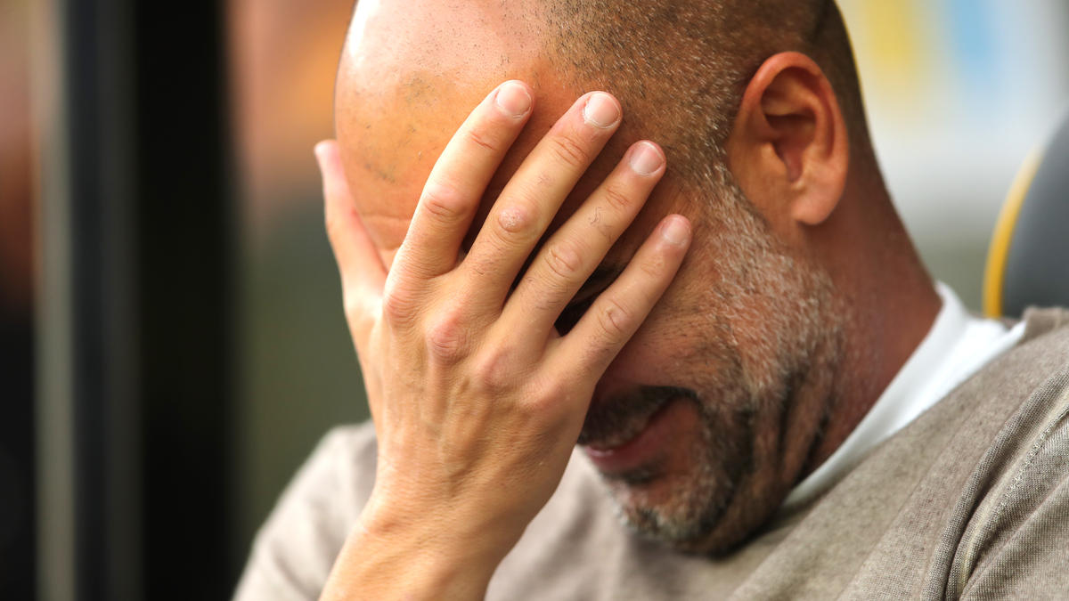 Musste mit Manchester City die erste Saisonniederlage quittieren: Pep Guardiola Musste mit Manchester City die erste Saisonniederlage quittieren: Pep Guardiola