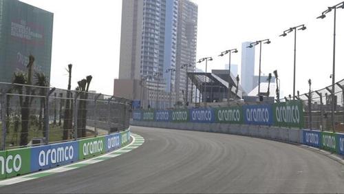 Auf dem Jeddah Corniche Circuit findet das erste Formel-1-Rennen Saudi-Arabiens statt