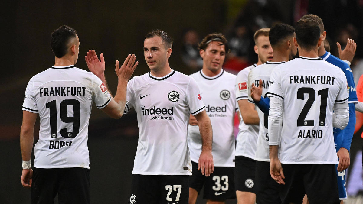 Borré (l.), Götze (M.) und Alario (r.) zählen bei Eintracht Frankfurt zu den Spitzenverdienern