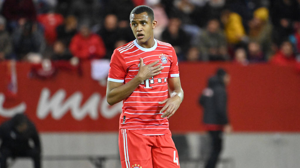 Tarek Buchmann wird beim FC Bayern zu den Profis befördert Tarek Buchmann wird beim FC Bayern zu den Profis befördert