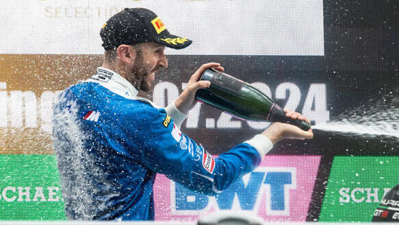 Rene Rast blieb trotz des Regens auf den Slick-Reifen