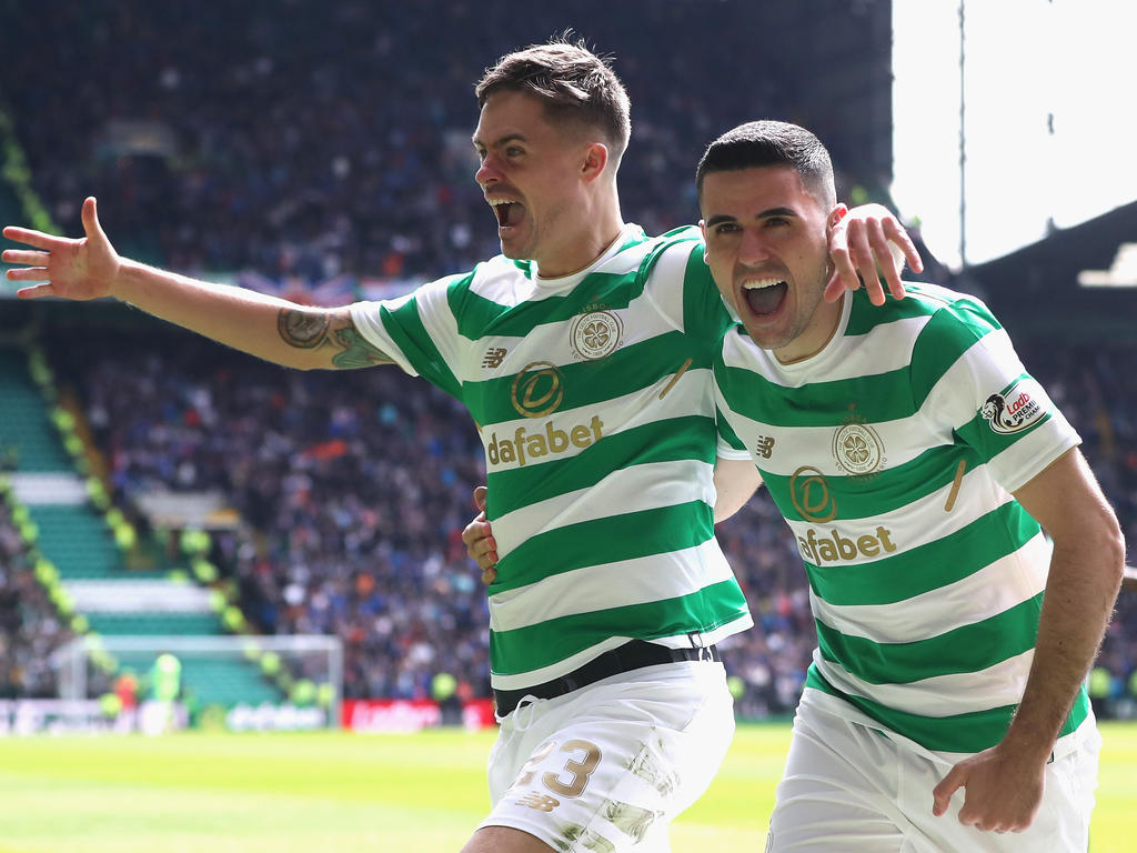 Tomas Rogic und Mikael Lustig bejubeln die siebte Meisterschaft in Folge Tomas Rogic und Mikael Lustig bejubeln die siebte Meisterschaft in Folge
