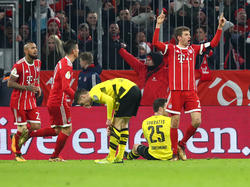 Thomas Müller (r.) traf zum zwischenzeitlichen 2:0 für den FC Bayern