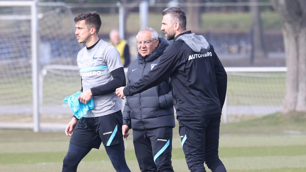 Felix Magath (M.) nimmt bei Hertha BSC keine Rücksicht auf Einzelschicksale Felix Magath (M.) nimmt bei Hertha BSC keine Rücksicht auf Einzelschicksale