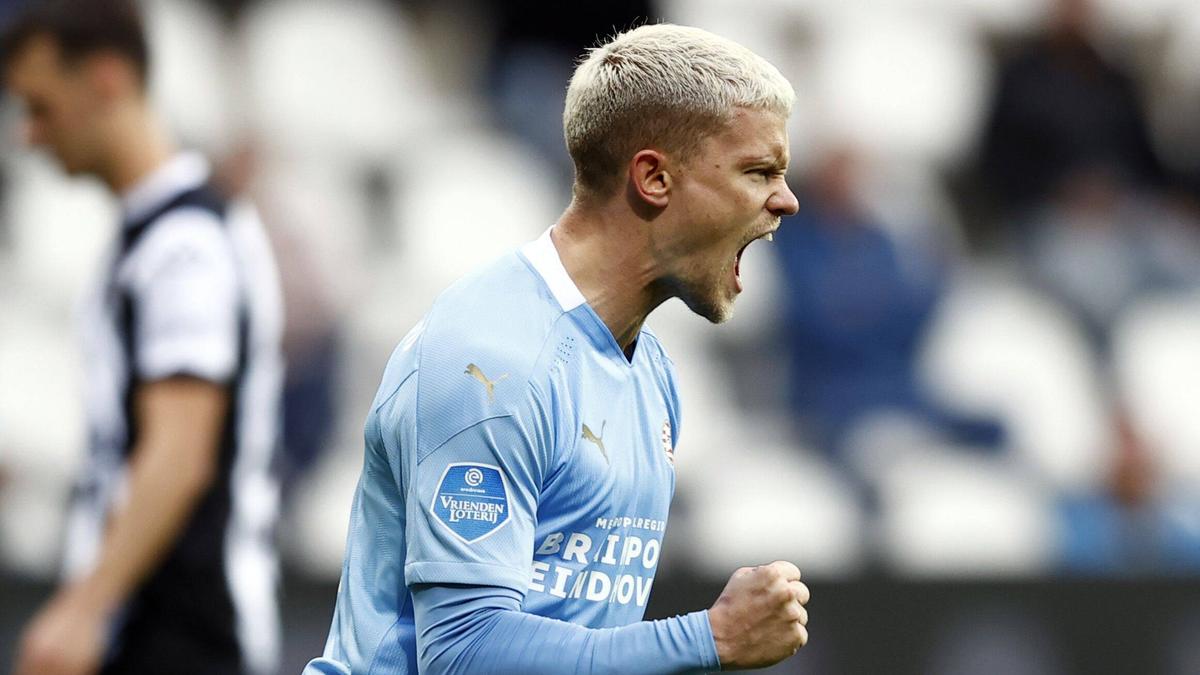 Mit Eindhoven in der Europa League: Philipp Max Mit Eindhoven in der Europa League: Philipp Max