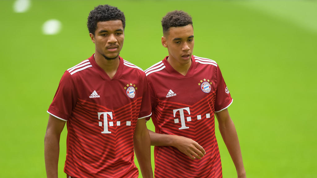 Malik Tillman (l.) könnte den FC Bayern bald erneut verlassen Malik Tillman (l.) könnte den FC Bayern bald erneut verlassen