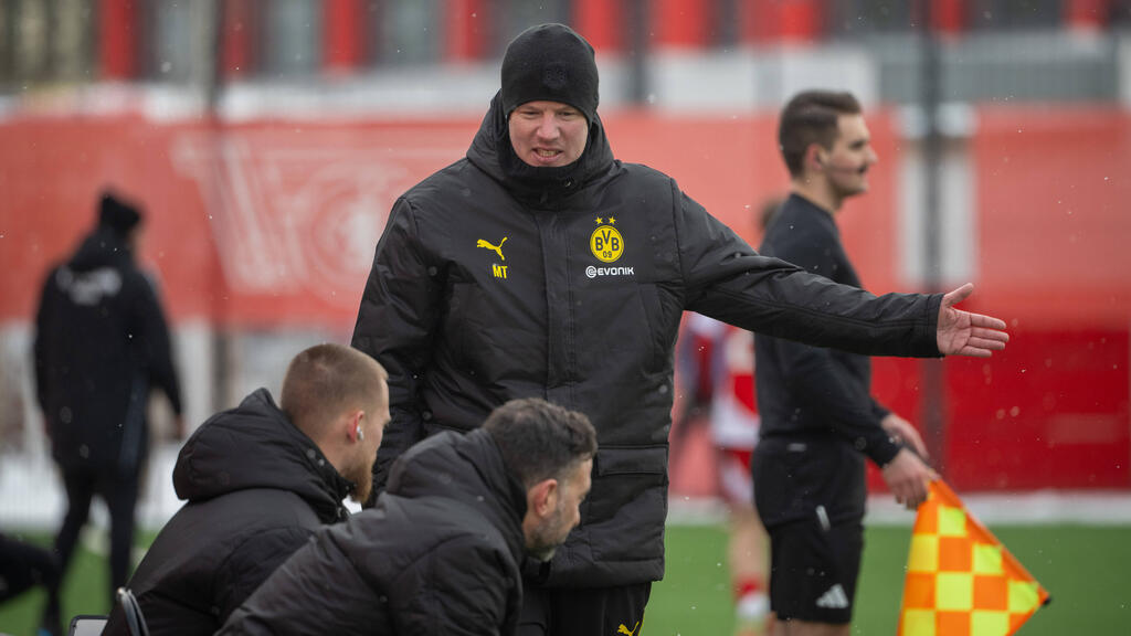 Mike Tullberg könnte den BVB-Nachwuchs im Sommer verlassen Mike Tullberg könnte den BVB-Nachwuchs im Sommer verlassen