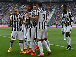 La Juventus celebra uno de los tantos con su público. (Foto: Getty)