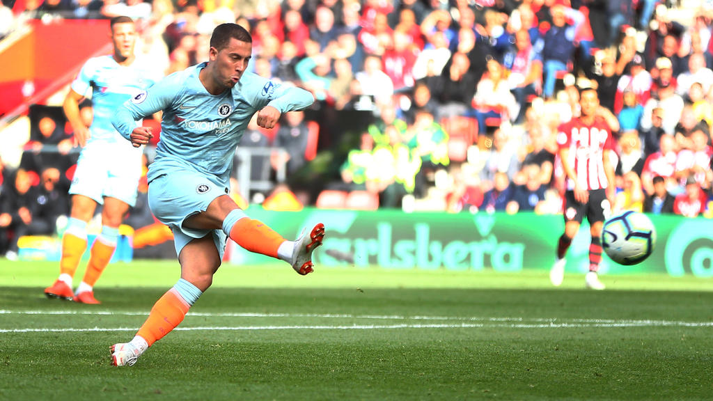 Hazard anota de penalti contra el Southampton. (Foto: Getty)