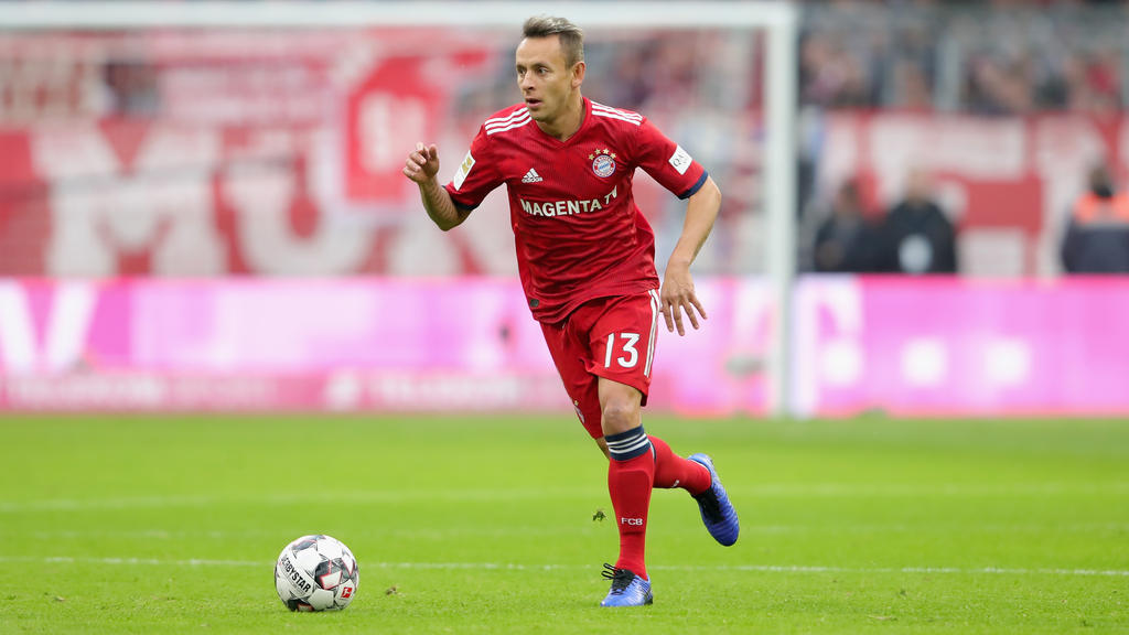 Rafinha steht beim FC Bayern vor dem Abschied Rafinha steht beim FC Bayern vor dem Abschied