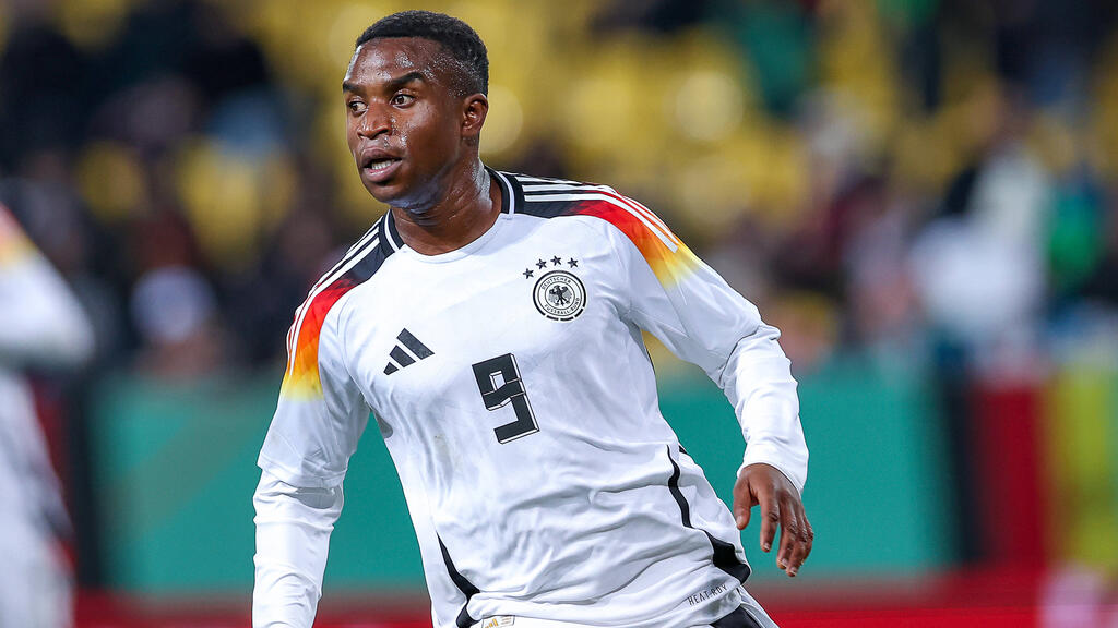 BVB-Talent Youssoufa Moukoko darf angeblich doch noch auf die U21-EM hoffen BVB-Talent Youssoufa Moukoko darf angeblich doch noch auf die U21-EM hoffen