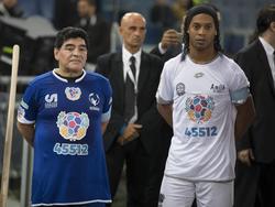 Diego Maradona und Ronaldinho wirkten bei einem Benefizspiel mit