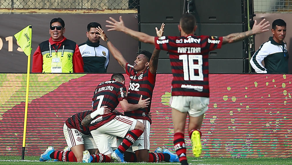 Flamengo hat sich in einer irren Partie durchgesetzt