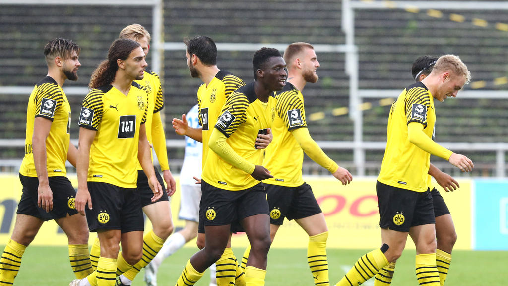 Abdoulaye Kamara (M.) zählt zu den großen Talenten des BVB