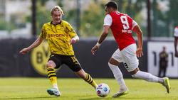 Julian Brandt (l.) im BVB-Testspiel gegen AZ Alkmaar