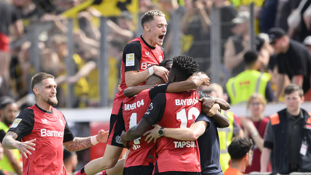 Zieht es Florian Wirtz zum FC Bayern? Zieht es Florian Wirtz zum FC Bayern?