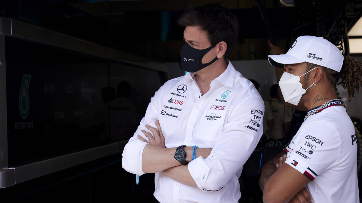 Mercedes-Boss Toto Wolff (l.) hat noch einmal eindeutige Regeln in der Formel 1 gefordert