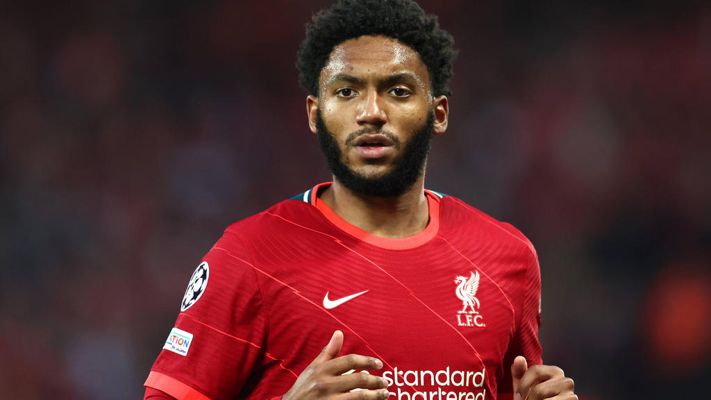 Gomez signs new Liverpool contract