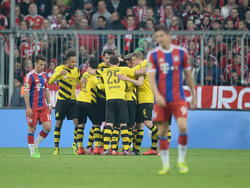 Borussia Dortmund, que se quedó con 10 en la prórroga, eliminó  al Bayern en penaltis. (Foto: Getty)