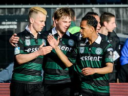 Albert Rusnák viert zijn tweede treffer tegen PEC Zwolle. Daarmee heeft hij een groot aandeel in het duel tussen PEC en FC Groningen. Zijn doelpunten schenken Groningen de eerste prijs in de geschiedenis van de club. (03-05-2015)