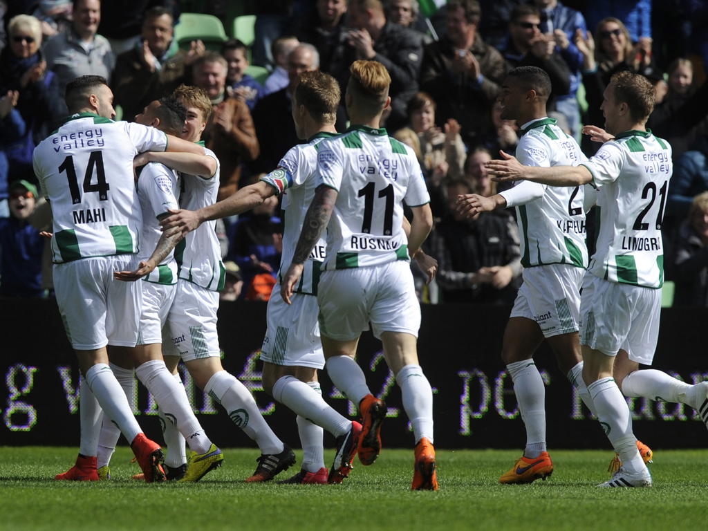 FC Groningen viert de snelle treffer van Tjaronn Chery. (12-04-2015) FC Groningen viert de snelle treffer van Tjaronn Chery. (12-04-2015)