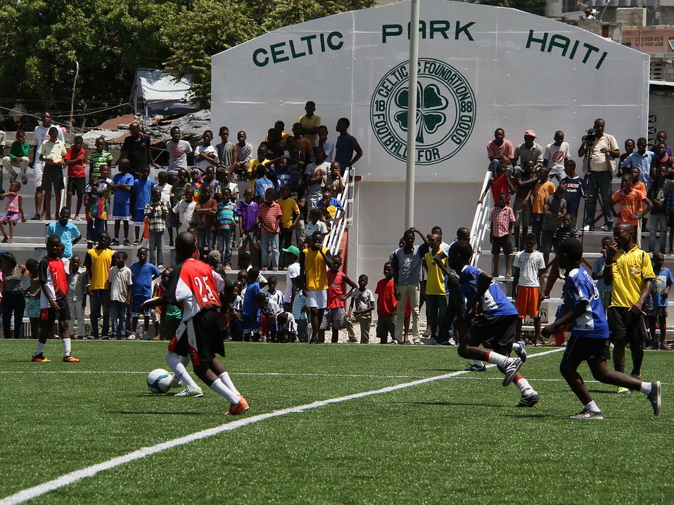 Der Celtic Park steht mitten in den Armenvierteln von Port au Prince