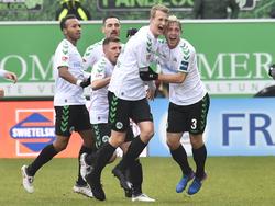 Die Kleeblätter bejubeln ihren Sieg gegen Dynamo Dresden