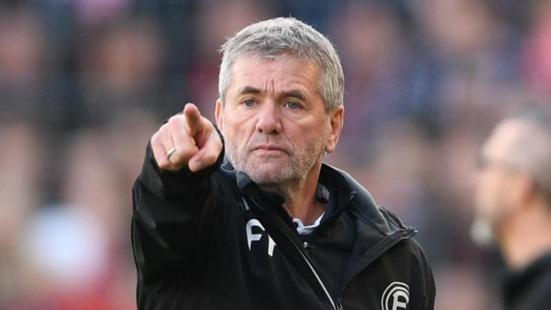 Trainer Friedhelm Funkel ist von der ehemaligen Klubführung enttäuscht