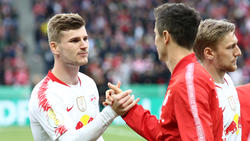 Timo Werner (l.) trifft am Samstagabend auf Robert Lewandowski