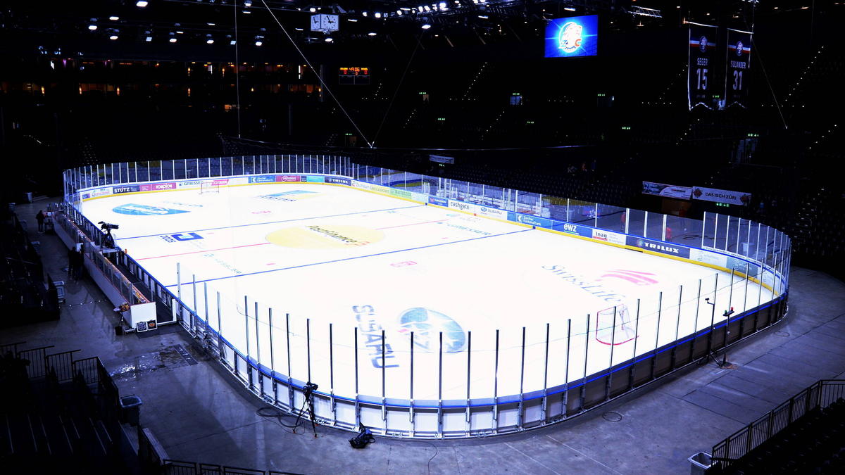 Die Eishockey-WM in der Schweiz droht wegen der Coronavirus-Krise auszufallen Die Eishockey-WM in der Schweiz droht wegen der Coronavirus-Krise auszufallen