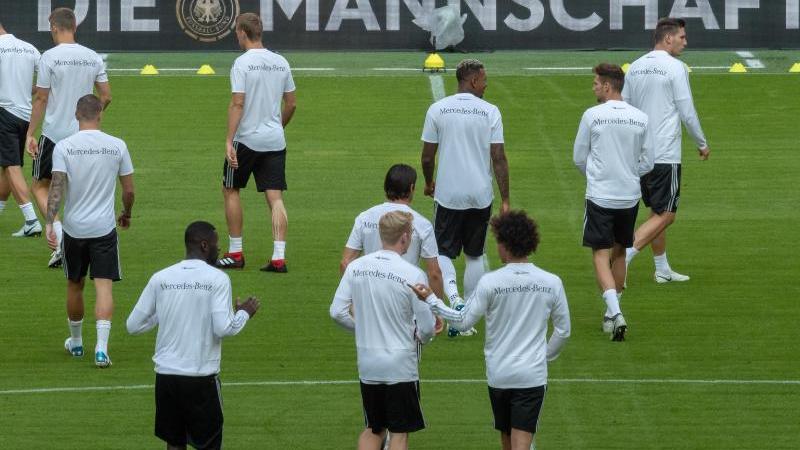 Das Image des DFB-Teams hat sich in den letzten Jahren deutlich verschlechtert Das Image des DFB-Teams hat sich in den letzten Jahren deutlich verschlechtert