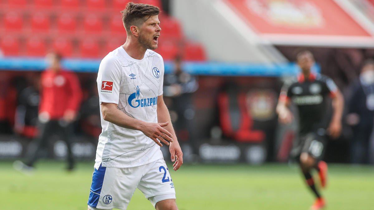 Klaas-Jan Huntelaar könnte dem FC Schalke 04 erhalten bleiben Klaas-Jan Huntelaar könnte dem FC Schalke 04 erhalten bleiben